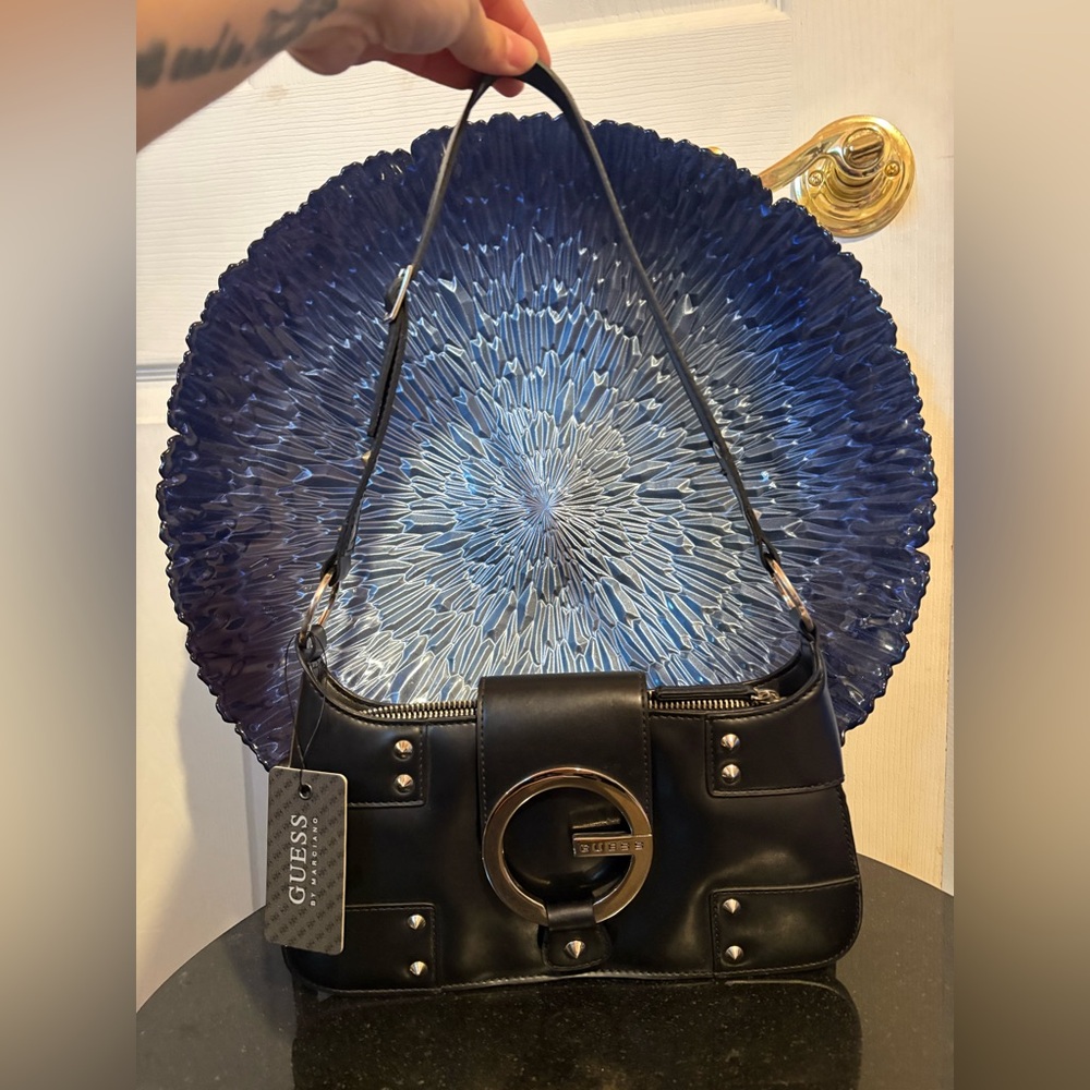 GUESS New Black Shoulder Bag - Picture 2 of 5